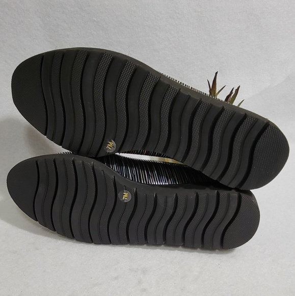 Nurture Kizzie Rainbow Strip Envelope Wedge Slip-On Shoes Size 7 - Picture 3 of 9